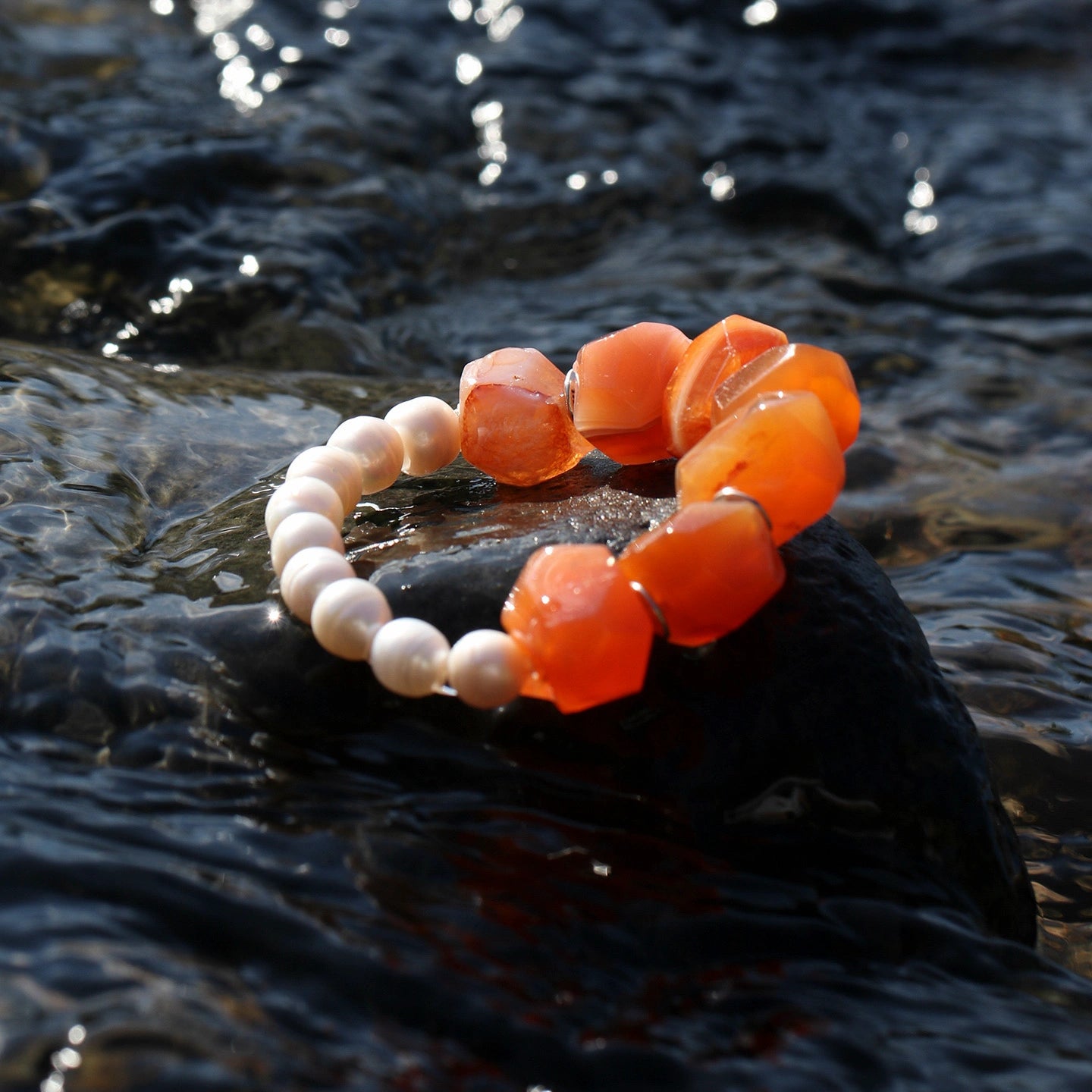 Persian Red Agate & Freshwater Pearl  Bracelet