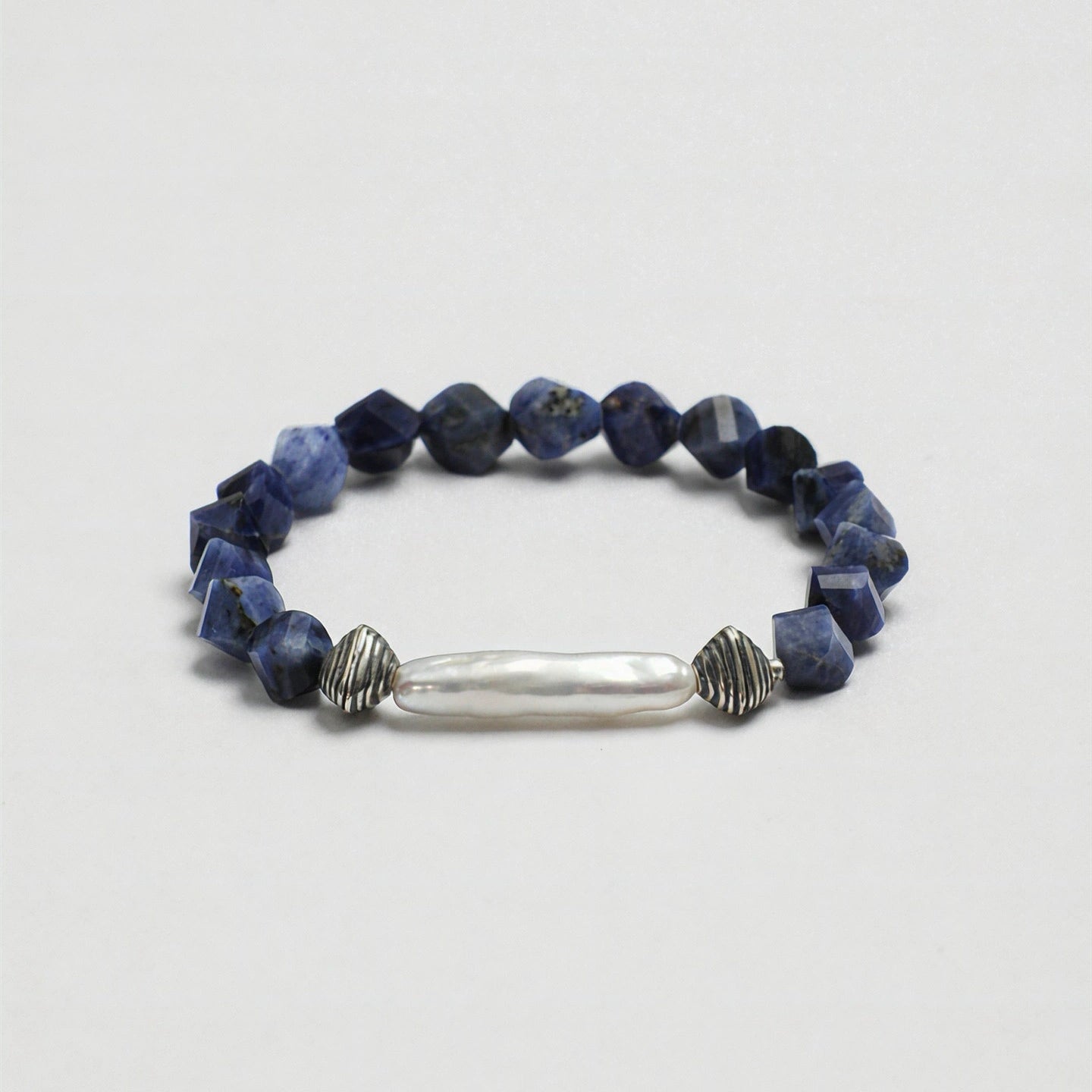 Sodalite & Freshwater Pearl Bracelet | Calm & Clarity