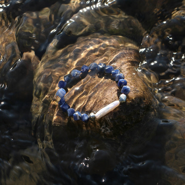 Sodalite & Freshwater Pearl Bracelet | Calm & Clarity