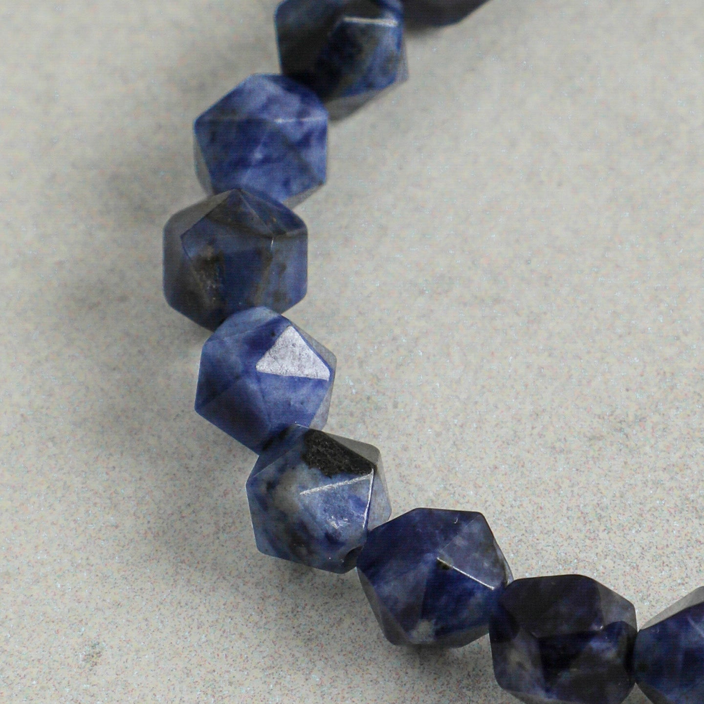 Sodalite & Freshwater Pearl Bracelet | Calm & Clarity