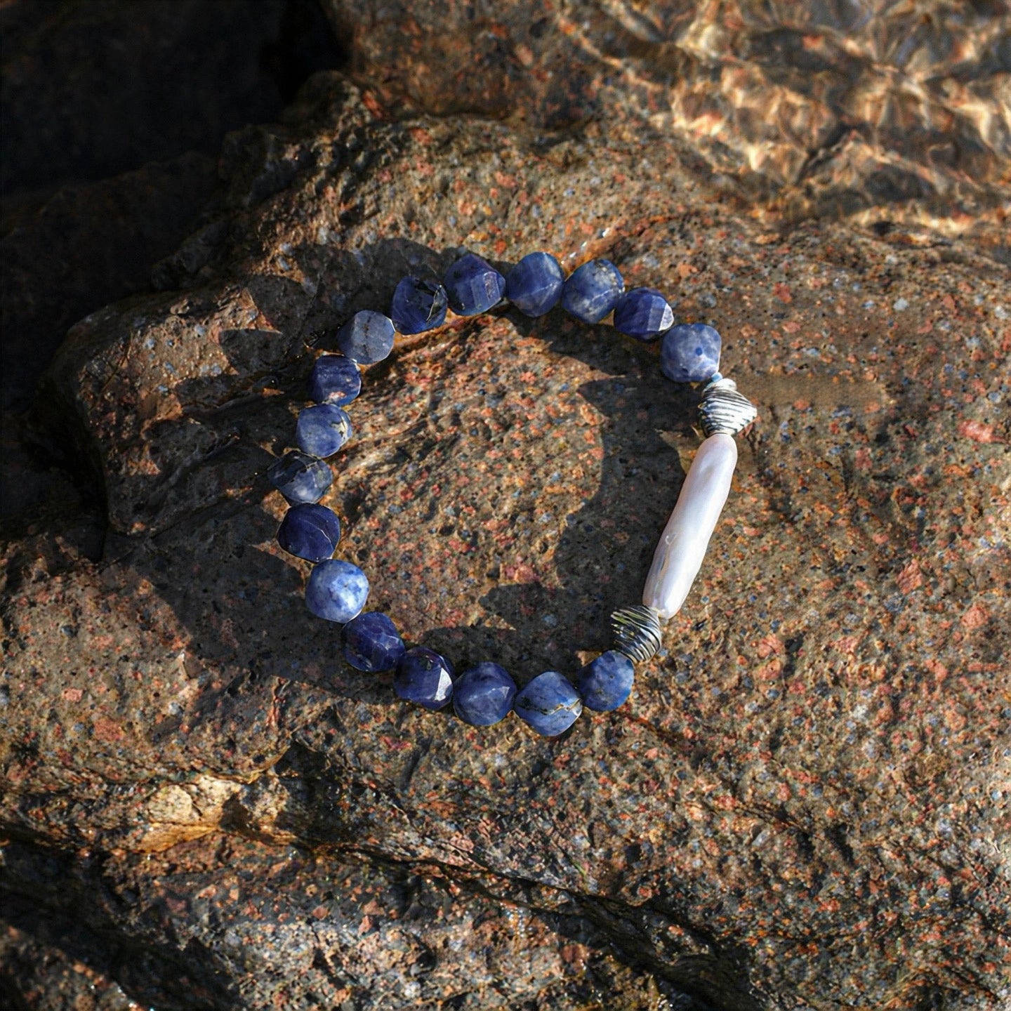 Sodalite & Freshwater Pearl Bracelet | Calm & Clarity