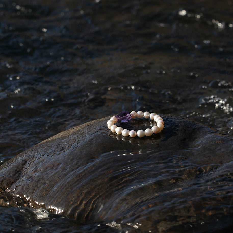 Amethyst & Freshwater Pearl Bracelet | Intuition & Inner Peace
