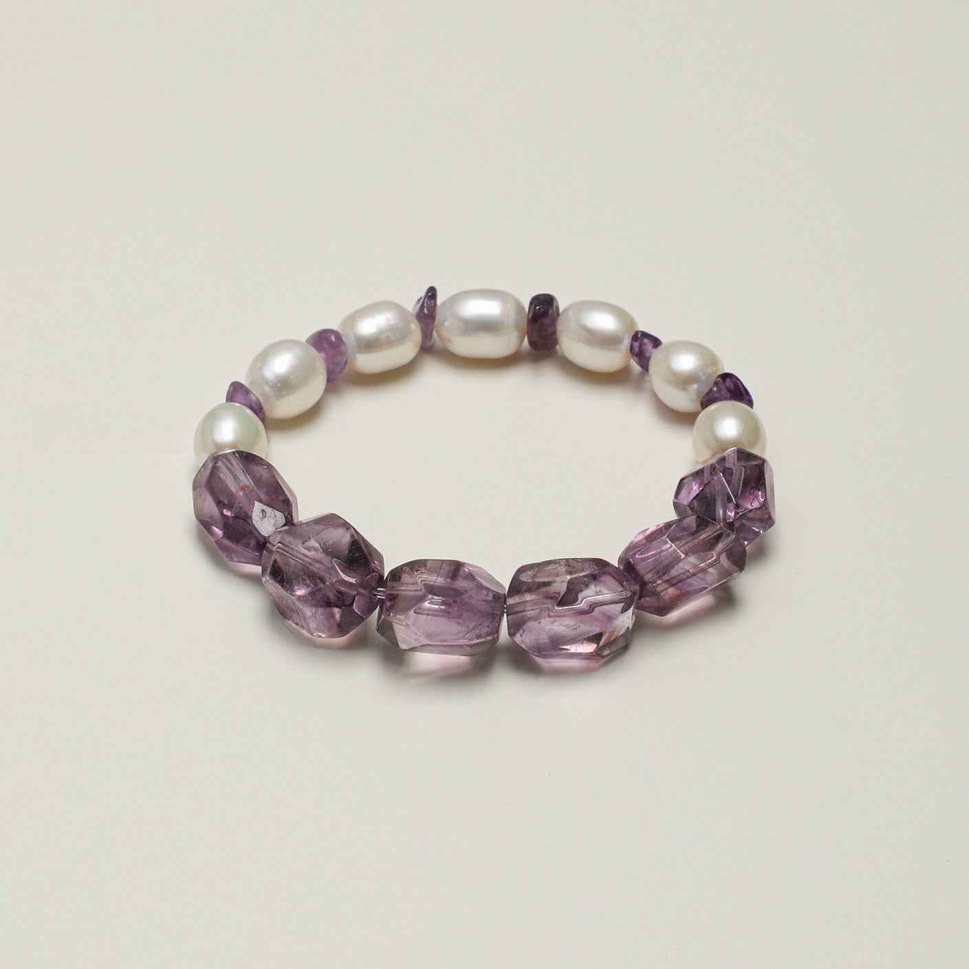 Amethyst & Freshwater Pearl Bracelet | Intuition & Inner Calm