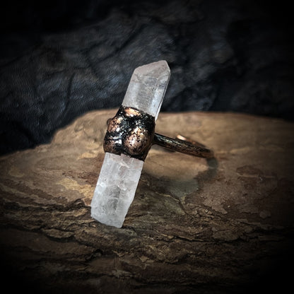 hex point quartz ring with mid wrap

