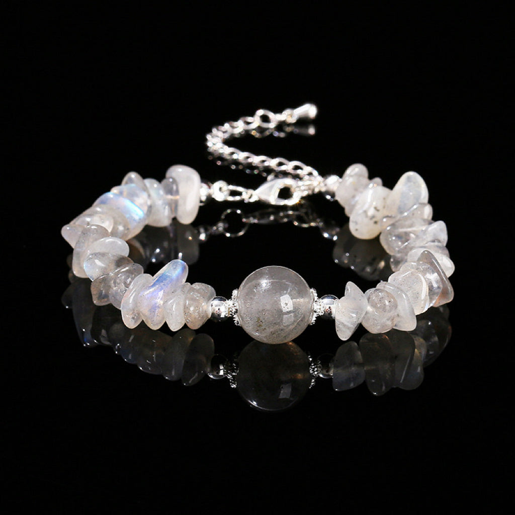 Gray Moonstone Chip Bracelet – Enhances emotional balance and supports inner wisdom.