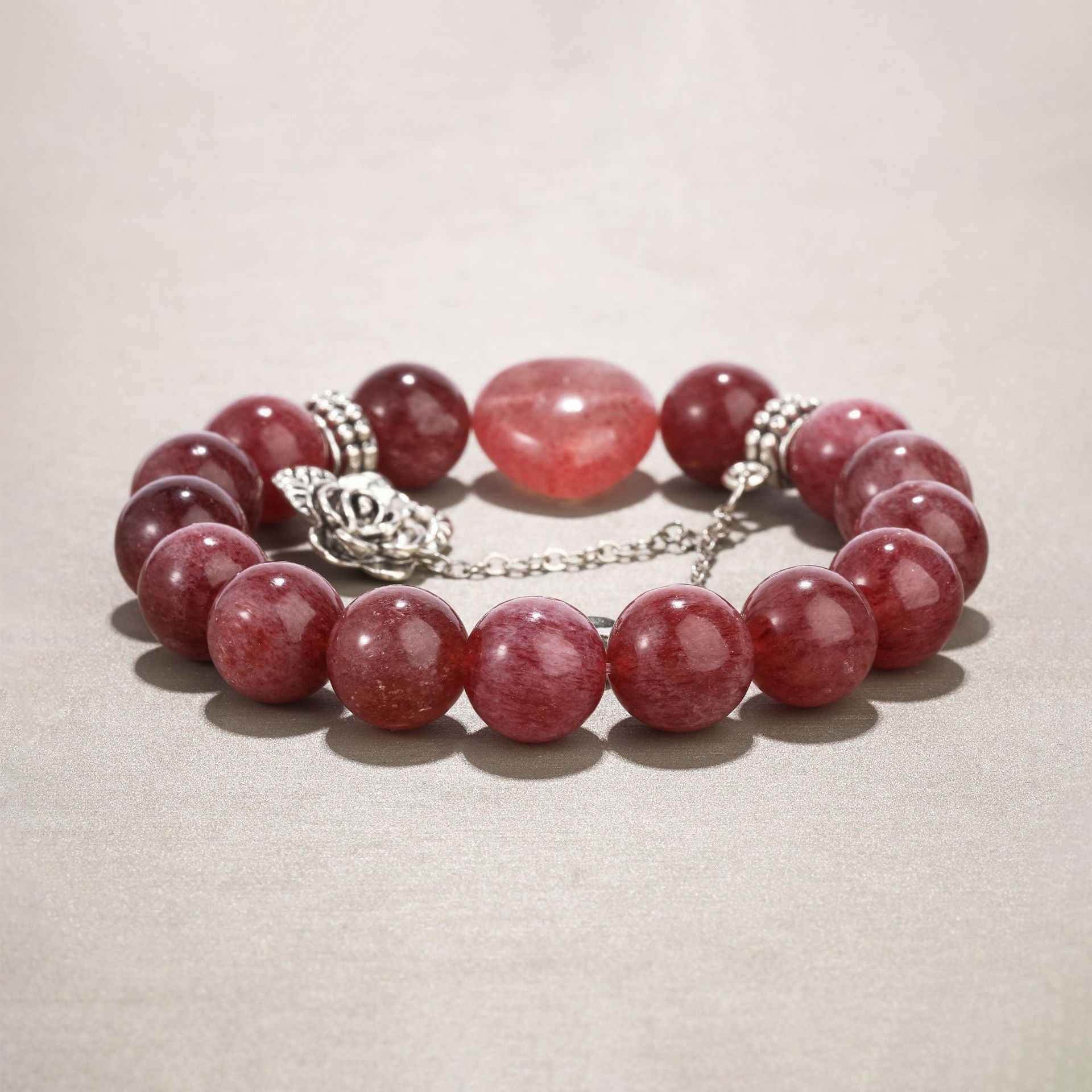 Heart of Love |Strawberry Quartz Bracelet（11mm）